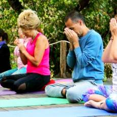 aromayoga1-scaled-e1752077427452-640x400 aromayoga1-scaled-e1752077427452-640x400